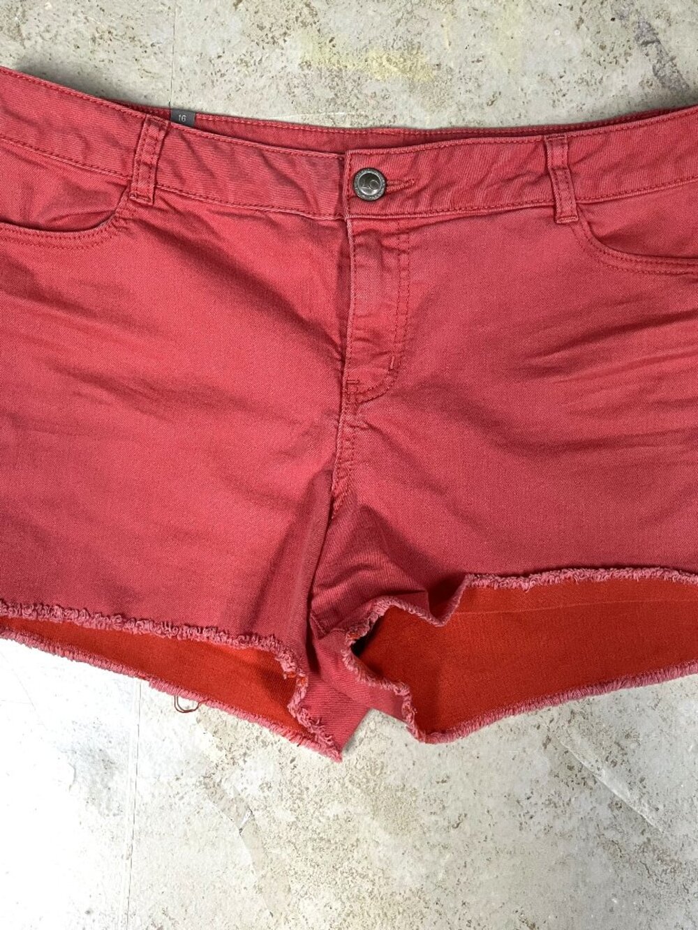 LADIES SIZE 16 LC LAUREN CONRAD CORAL DENIM BUTTON ZIP POCKETS ROUGH HEM SHORTS